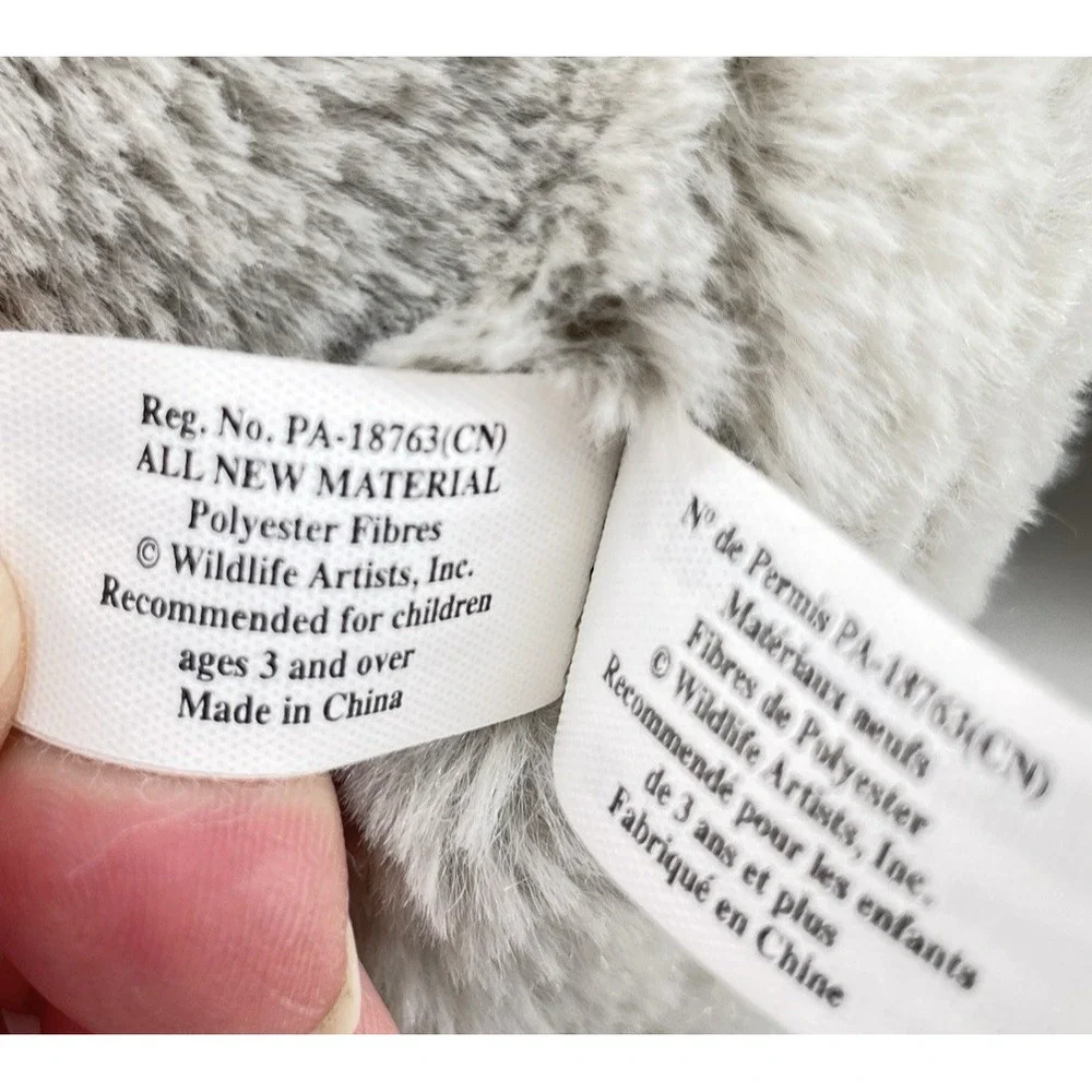 Bass Pro Grey White Timber Wolf Laying Spring 2019 14